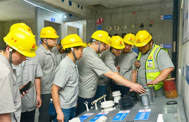 为进一步推进优质客户高效履约，提升交付品质、达成客户满意，2025年6月25日，PA尊龙凯时建设集团在上海组织召开2025年越秀地产、华润置业客户履约推进会。